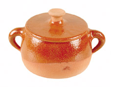 CASSERUOLA con manici e coperchio a base 20 e altezza 12 cm.